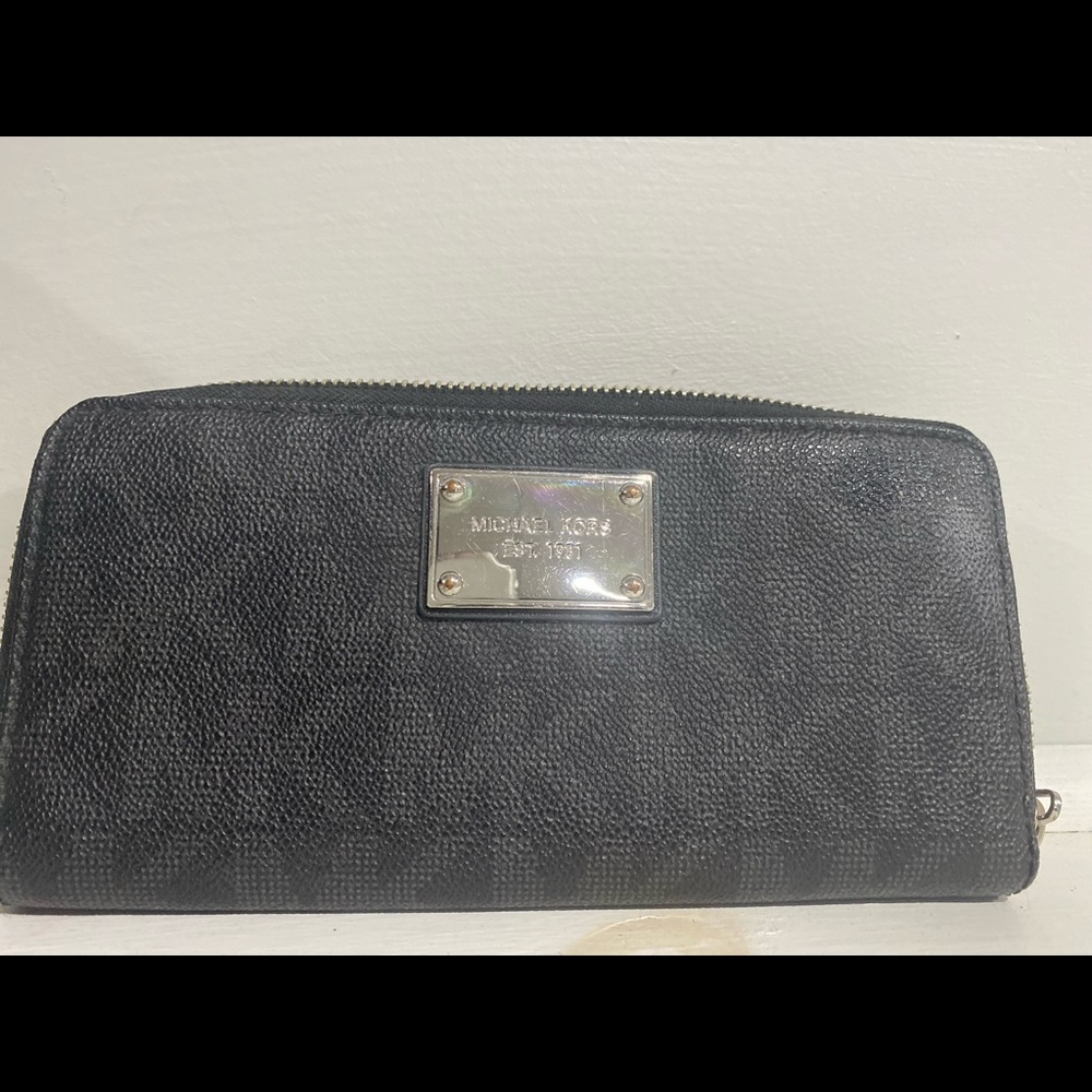 Michael Kors wallet